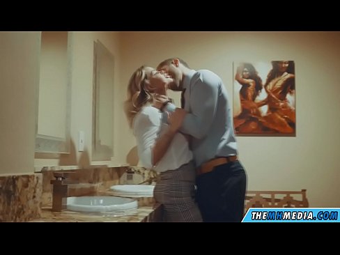 ❤️ Kun povekas blondi viettelee sinut julkisessa vessassa ☑ Super porno at fi.com-porn-mz.ru ❌